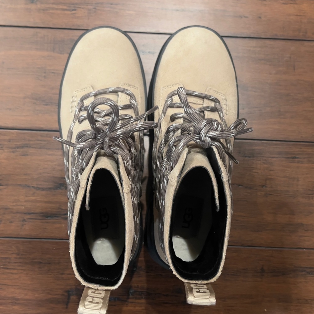 Ugg Brisbane Lace Up Platform boots - Picture 6 of 12